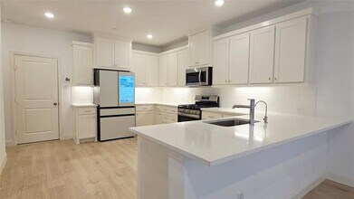 9015 Scarp Hl Ln in Frisco, TX - Building Photo - Building Photo