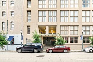 333 Julia St in New Orleans, LA - Building Photo
