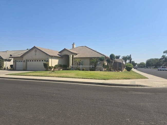 property at 2095 Independence Pl