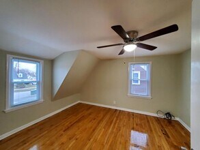 4137 W 99th Pl in Oak Lawn, IL - Foto de edificio - Building Photo