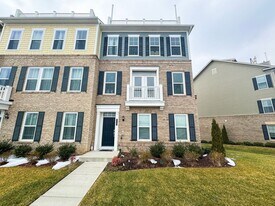 17183 Branched Oak Rd in Dumfries, VA - Building Photo