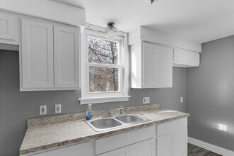 404 N Bentley Ave in Niles, OH - Building Photo - Building Photo