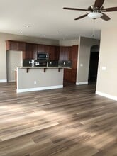 8805 Juanita Dr in Yakima, WA - Building Photo - Building Photo