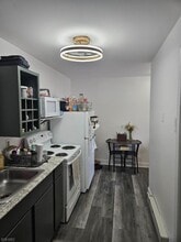 86 Bridge St in Lambertville, NJ - Building Photo - Building Photo