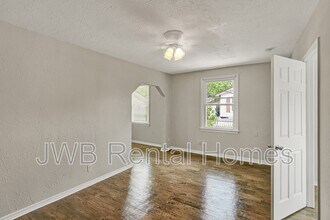 8944 Jackson Ave in Jacksonville, FL - Building Photo - Building Photo