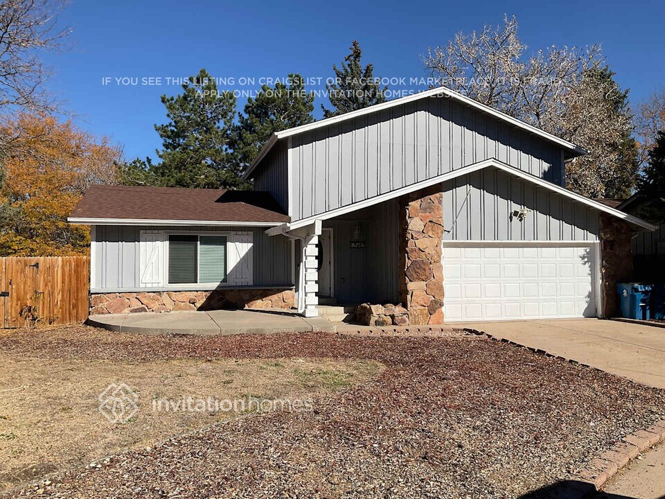15805 E Oxford Ave in Aurora, CO - Building Photo