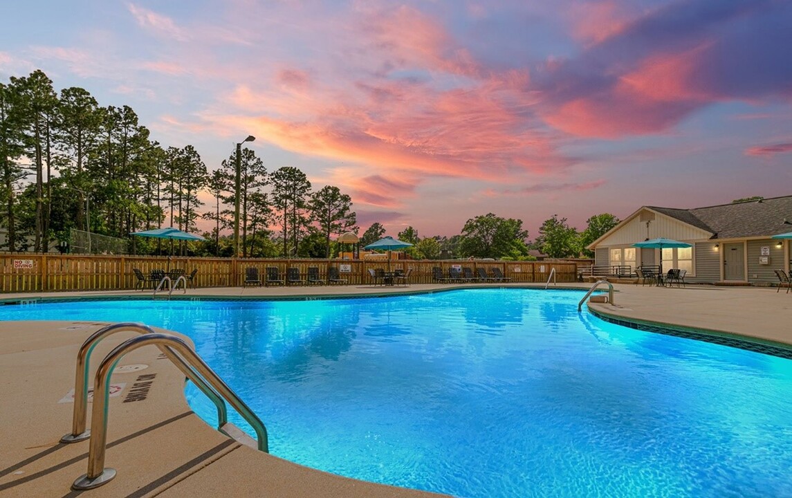 Windtree Apartment Homes in Fayetteville, NC - Building Photo