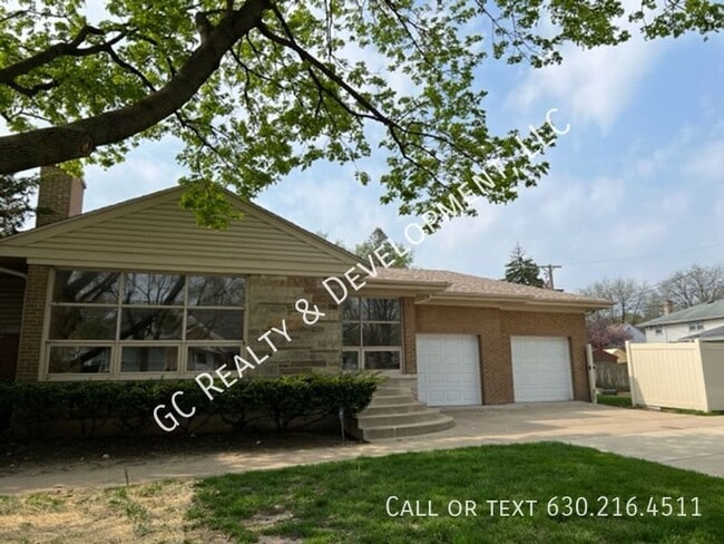 property at 1836 Belleview Ave