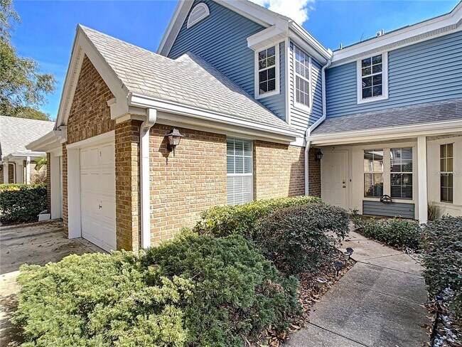 2211 Coach House Blvd in Orlando, FL - Building Photo - Building Photo