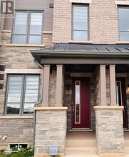 3333 Sixth Line in Oakville, ON - Building Photo - Building Photo