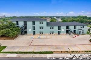 903 Canterbury Dr in San Antonio, TX - Building Photo