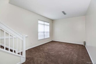 827 Seville Row, Unit 827 in Detroit, MI - Building Photo - Building Photo