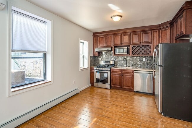 property at 512 Washington St