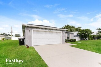 1742 SW Cremona St in Port St. Lucie, FL - Building Photo - Building Photo