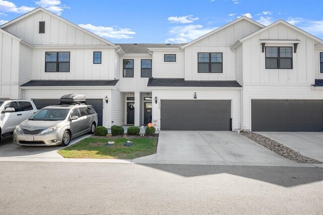 195 Waterside Rd in Buda, TX - Building Photo - Building Photo