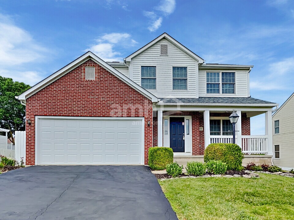 445 Furman St in Pickerington, OH - Building Photo