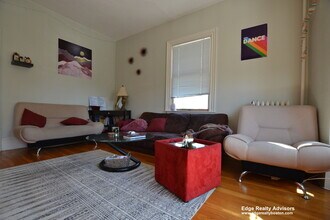 75 Easton St, Unit 2 in Boston, MA - Foto de edificio - Building Photo