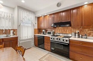 58 Boston St in Somerville, MA - Building Photo