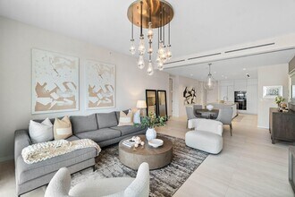 200 SE Mizner Blvd in Boca Raton, FL - Foto de edificio - Building Photo