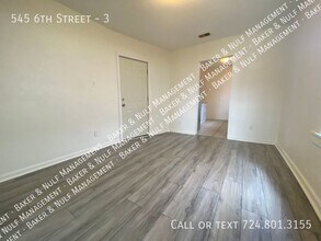 545 Sixth St, Unit 3 in Trafford, PA - Building Photo - Building Photo