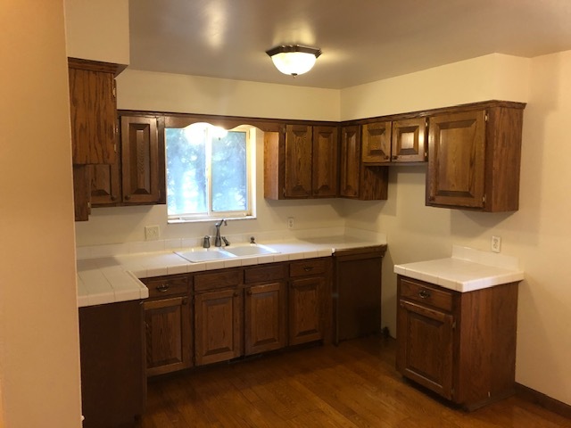 9067 Lakeshore in Village of Clarkston, MI - Building Photo - Building Photo