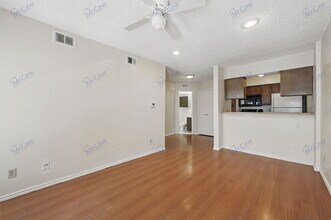 9520 Royal Ln in Dallas, TX - Building Photo - Building Photo