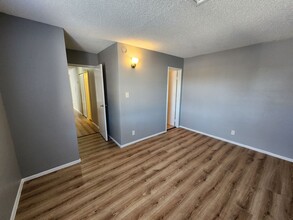 1705 Breckenwood Ct in Las Vegas, NV - Building Photo - Building Photo