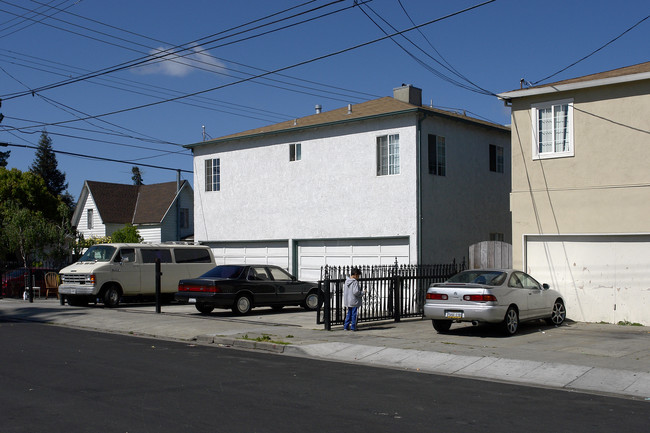 519 Hilton St in Redwood City, CA - Foto de edificio - Building Photo