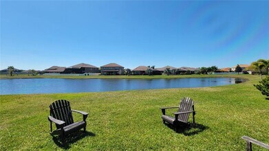 11945 Sand Myrtle Rd in Riverview, FL - Foto de edificio - Building Photo