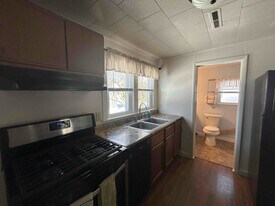 000 Harvard St in Bay City, MI - Building Photo