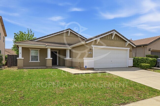1368 Paddington Way in Plumas Lake, CA - Building Photo - Building Photo