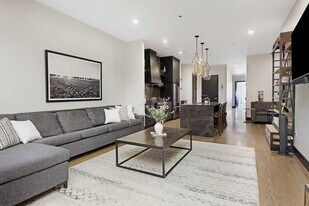 126 2nd Ave N in Nashville, TN - Building Photo