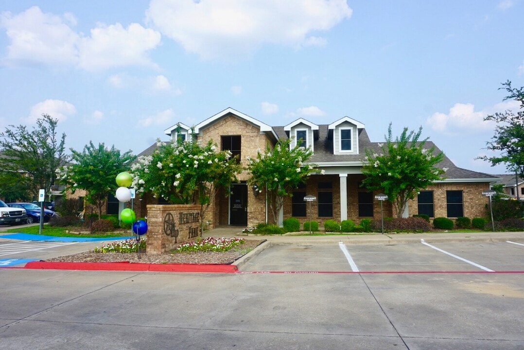 Heritage Park/Lakeview Park Apartments in Denison, TX - Building Photo