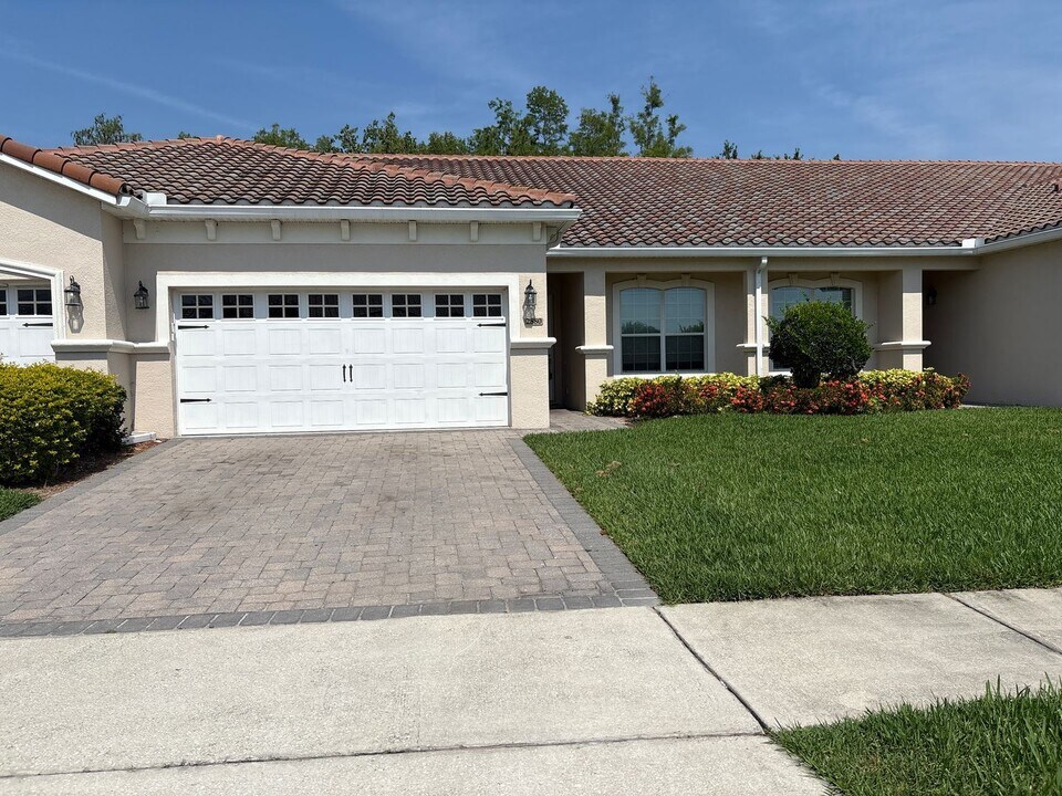 2880 Eastham Ln in Kissimmee, FL - Building Photo
