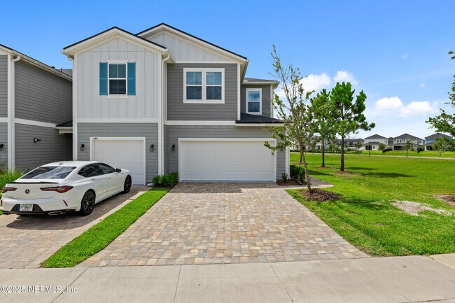 property at 180 Brandon Lks Dr
