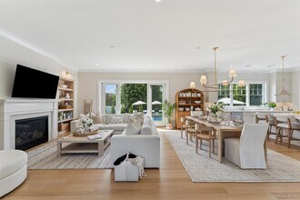 7 Margareta Ct in Westhampton Beach, NY - Building Photo - Building Photo