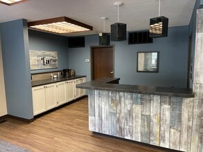 Lincoln Tower Apartments in Marshalltown, IA - Building Photo - Building Photo