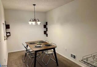 162 Linden St in Mahwah, NJ - Building Photo - Building Photo