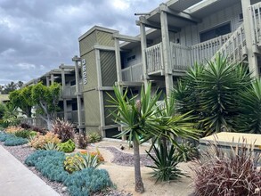 3625 Keating St, Unit Harbor Lights II in San Diego, CA - Building Photo - Building Photo