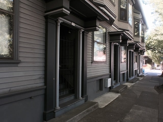 335 NW 17th Ave in Portland, OR - Building Photo - Building Photo