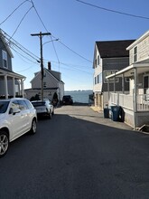 38 Maple Ave-Unit -1 in Nahant, MA - Foto de edificio - Building Photo