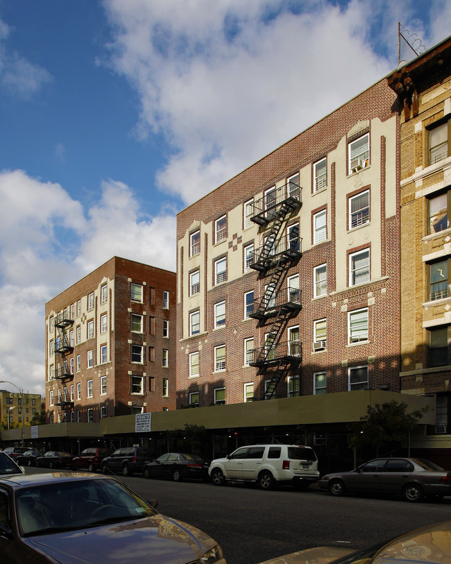 Inwood House in New York, NY - Building Photo - Building Photo