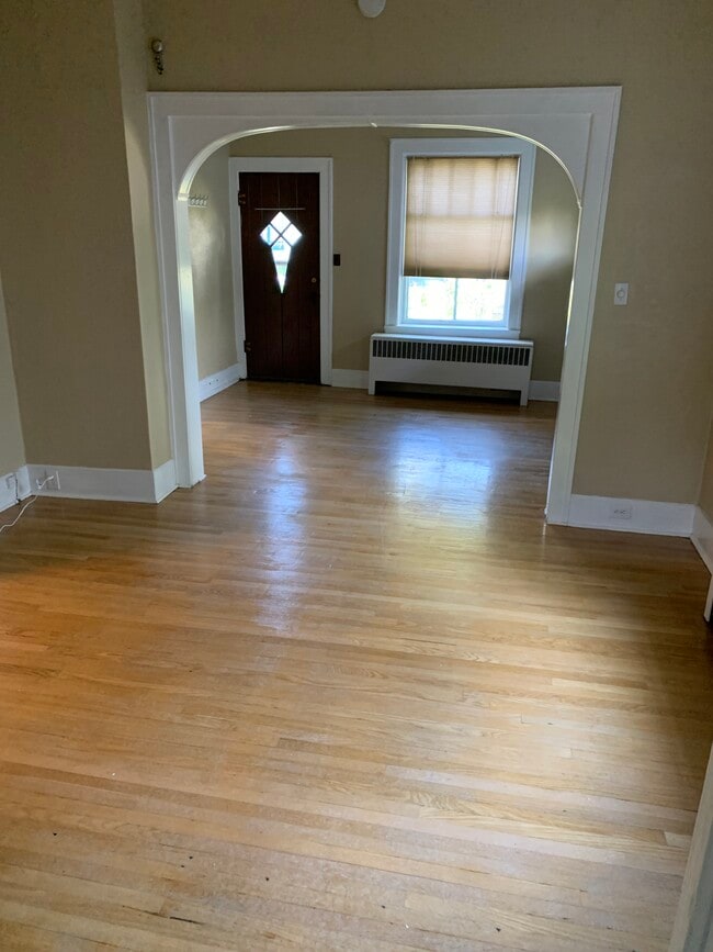 816 5th Ave, Unit West Apartment in Helena, MT - Foto de edificio - Building Photo