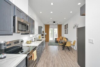 3235 Real St-Unit -A in Houston, TX - Building Photo - Building Photo