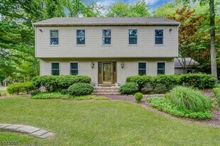 833 Carnoustie Dr in Bridgewater, NJ - Building Photo