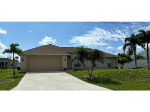 2702 NW 3rd Pl in Cape Coral, FL - Building Photo - Building Photo