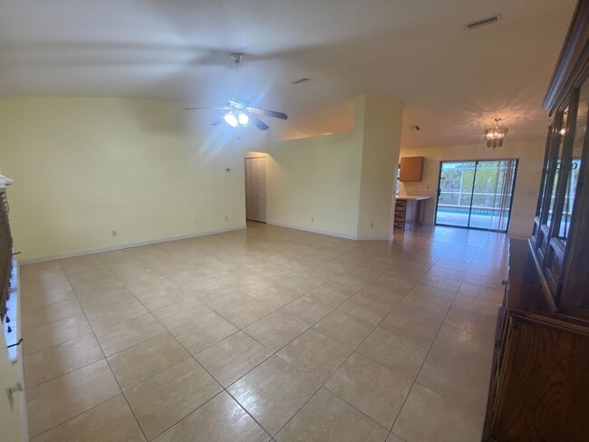 21180 Burkhart Dr in Port Charlotte, FL - Building Photo - Building Photo