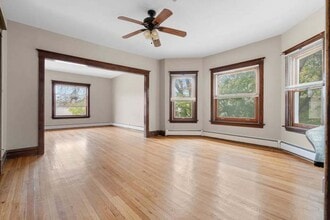 319 Chicago Ave, Unit 2 in Oak Park, IL - Foto de edificio - Building Photo