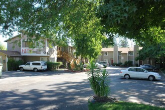 2350 Church Ave in Sacramento, CA - Building Photo - Building Photo