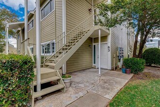 83 April Point Dr S in Montgomery, TX - Building Photo - Building Photo